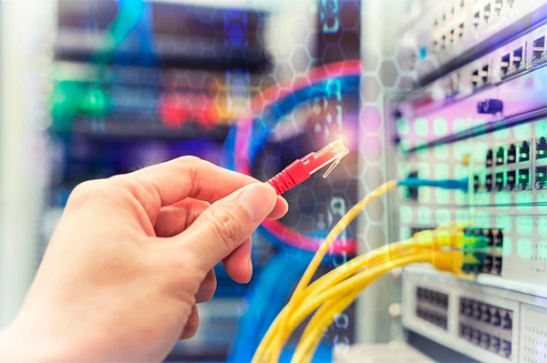 Curso Superior de Tecnologia em Redes de Computadores Curso Superior de Tecnologia em Redes de Computadores